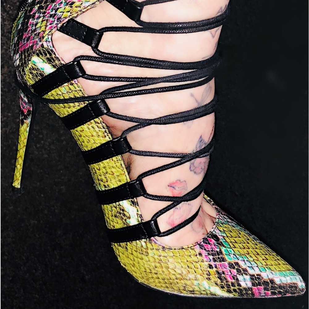 Nelly Bernal - Katrina gently worn once size 10